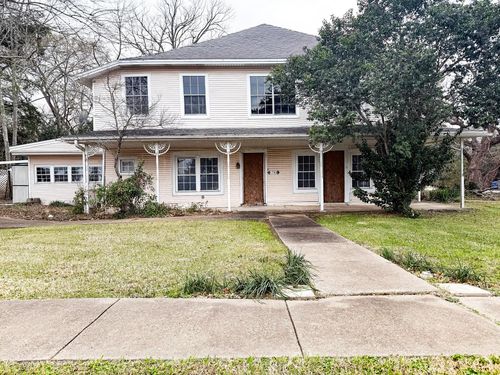 1704 Avenue O, Huntsville, TX, 77340-5019 | Card Image