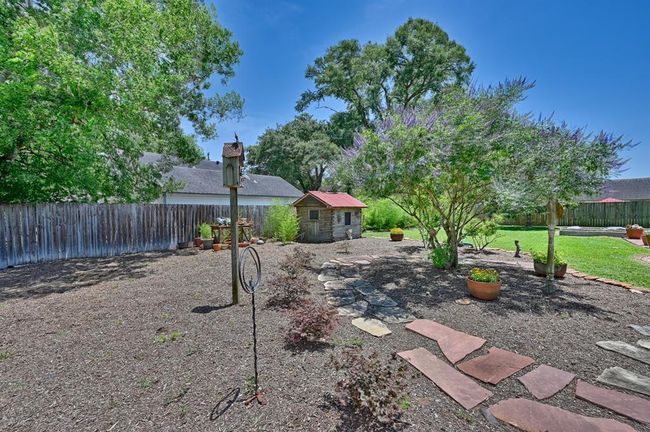 1026 Atchison St, House other with 3 bedrooms, 2 bathrooms and 2 parking in Sealy TX | Image 7