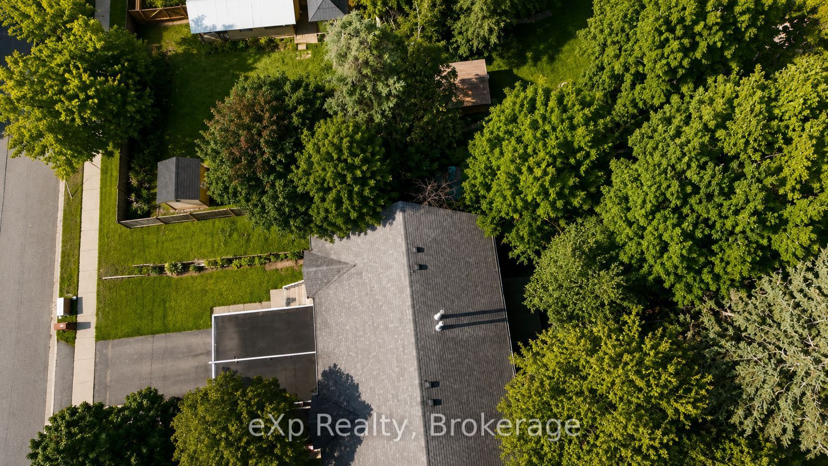 Residential in Gravenhurst 4