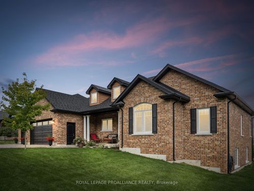 {{alt}} | Card Image