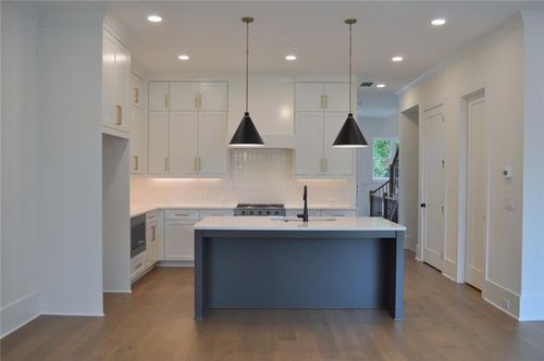 245 White St Nw, Marietta, GA, 30060-1057 | Card Image