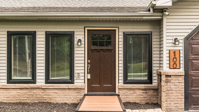 100 Broadway, House other with 3 bedrooms, 2 bathrooms and null parking in Springfld Twp MI | Image 4
