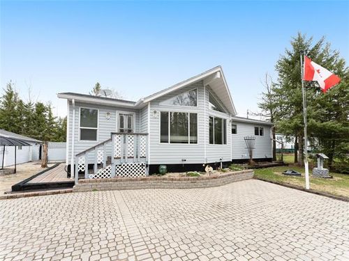 16 Harding Cres, Lac Du Bonnet, MB, R0E1L0 | Card Image