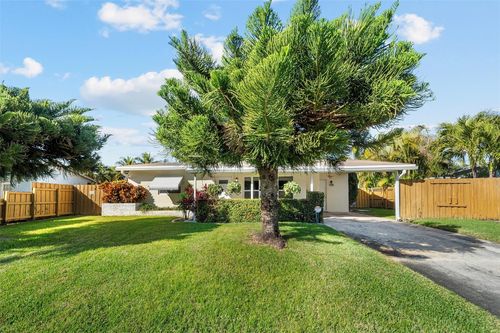 2941 Ne 8th Ave, Pompano Beach, FL, 33064-5329 | Card Image