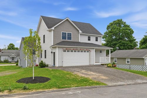 7 Buker St, Nashua, NH, 03064-2025 | Card Image