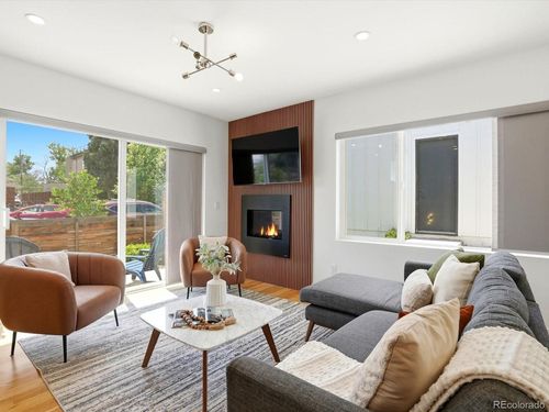 1901 W 36th Ave, Denver, CO, 80211-2909 | Card Image