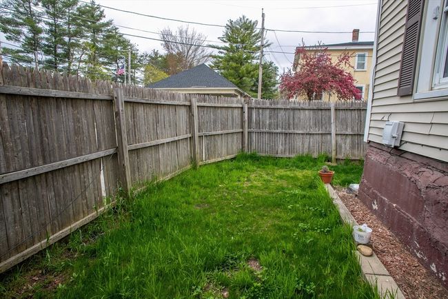 6 Elm St S, House other with 3 bedrooms, 1 bathrooms and 2 parking in Barre MA | Image 4