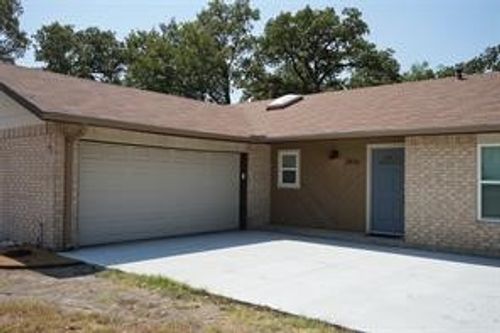 2416 Roosevelt Dr, Dwg, TX, 76016-5805 | Card Image