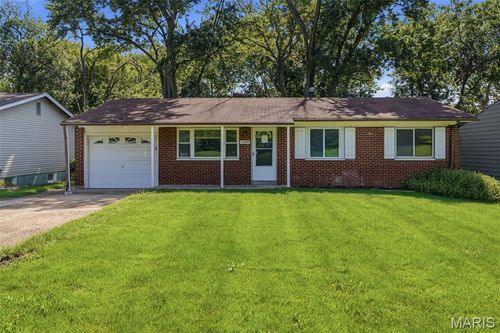 1160 Howdershell Rd, Florissant, MO, 63031-7506 | Card Image