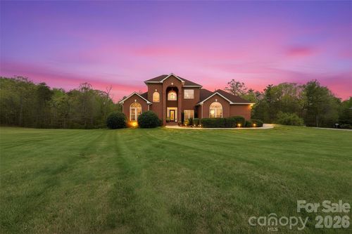 48 Oakdale Dr, Taylorsville, NC, 28681-8310 | Card Image