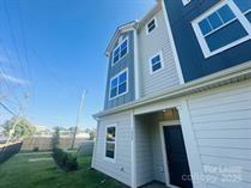 5020 Central Ave, Charlotte, NC, 28205-5810 | Card Image
