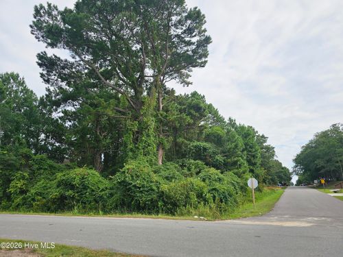 39-1401 E Yacht Dr, Oak Island, NC, 28465-6438 | Card Image