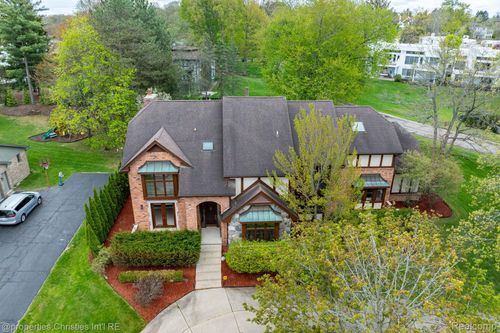 1743 Beechwood Way, Bloomfield Hills, MI, 48302-1281 | Card Image
