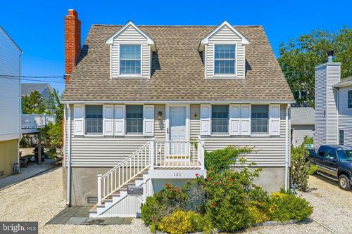 121 W Selfridge Avenue, LONG BEACH TOWNSHIP, NJ, 08008 | Card Image