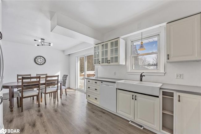 239 Warnica Rd, House other with 5 bedrooms, 2 bathrooms and 6 parking in Barrie ON | Image 10