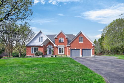 5 Shadybrook Crt, Petersburg, ON, N0B2H0 | Card Image