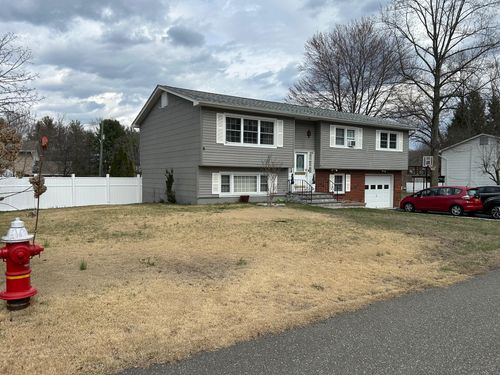 6 Arcadia Ct, Sloatsburg, NY, 10974-2616 | Card Image