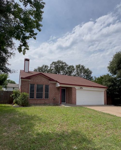 6706 Copperwood Ct, Arlington, TX, 76001-7830 | Card Image
