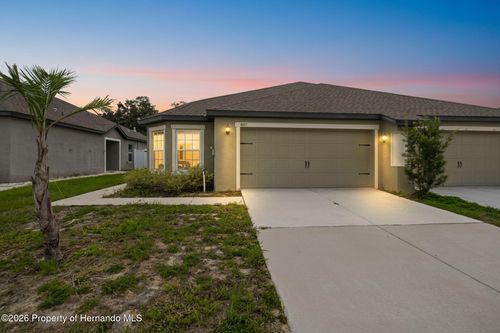 8917 Southern Charm Cir, BROOKSVILLE, FL, 34613-6853 | Card Image