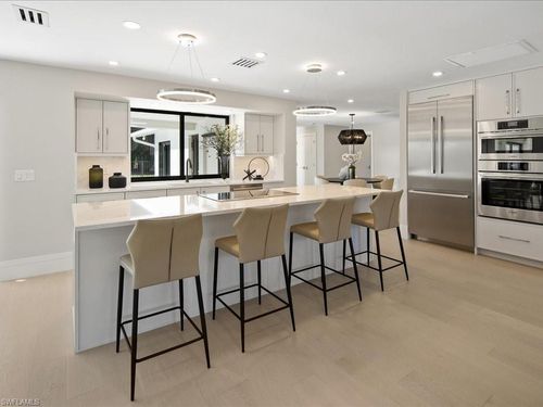 518 Cypress Way E, NAPLES, FL, 34110-1110 | Card Image