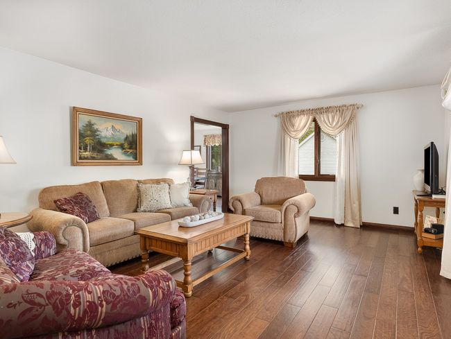 279 N Division St, House other with 4 bedrooms, 3 bathrooms and 2 parking in Braidwood IL | Image 14