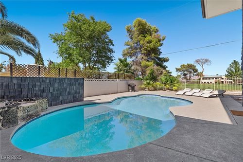 3482 Pueblo Way, Las Vegas, NV, 89169-3337 | Card Image