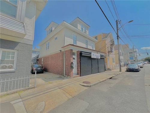 559 Branch Ave, Providence, RI, 02904-2207 | Card Image