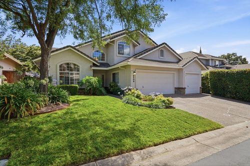 5508 Coronawood Ln, Carmichael, CA, 95608-3740 | Card Image