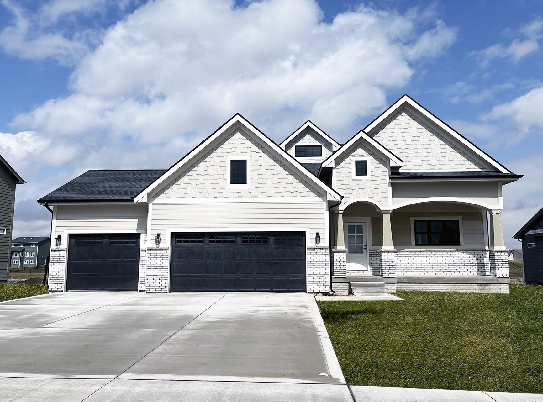 Alderleaf Dr, Waukee, IA 50263