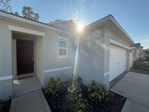 423 Pelham Park Dr, DELAND, FL, 32720-2916 | Card Image