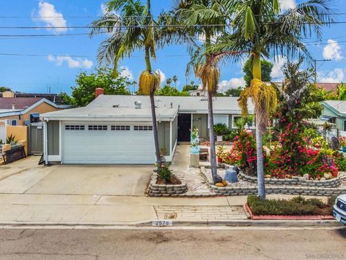 2578 Moonstone Dr, San Diego, CA, 92123-3513 | Card Image
