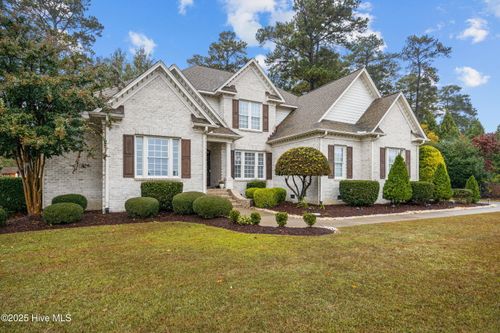 900 Chesapeake Pl, Greenville, NC, 27858-6243 | Card Image