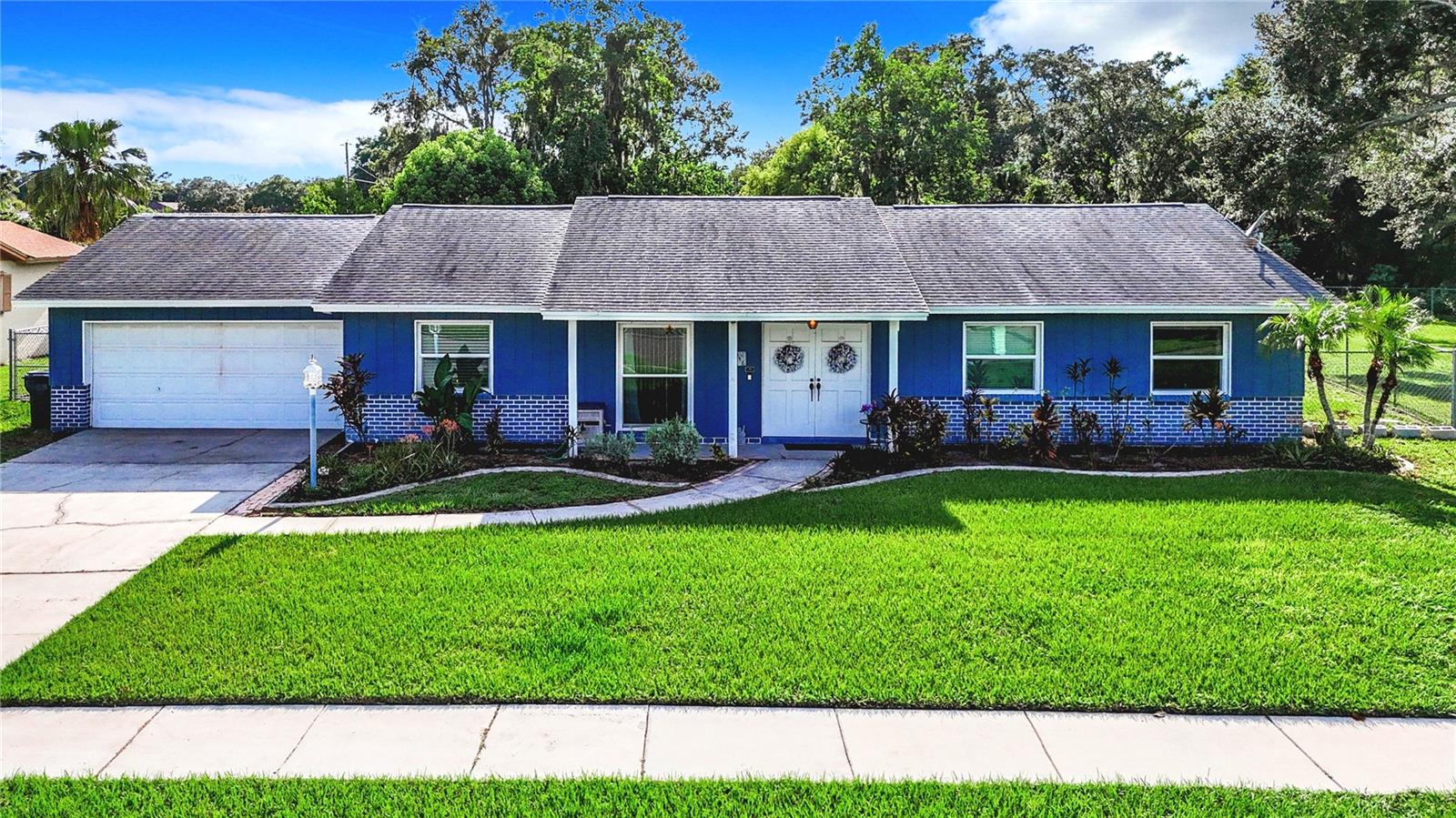 Van Gogh Cir, Brandon, FL 33511