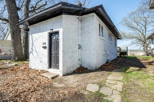 550 Sherman Ct, Benton Harbor, MI, 49022-7432 | Card Image