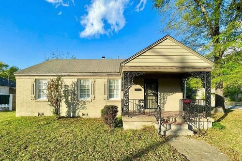 3880 Spottswood Ave, Memphis, TN, 38111-6766 | Card Image