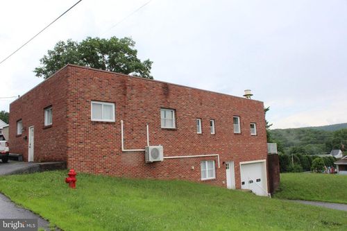 809 5th St, PORT CARBON, PA, 17965-1203 | Card Image