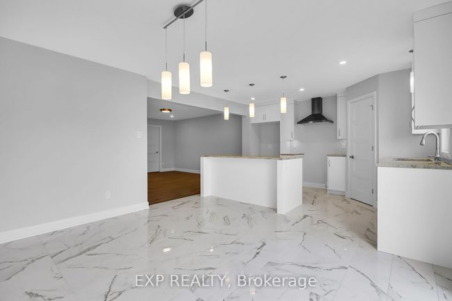 647 Parkview Terr, House other with 4 bedrooms, 4 bathrooms and 6 parking in Russell ON | Image 9