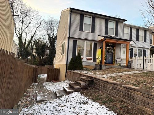 2120 S Lowell St, Arlington, VA, 22204-5343 | Card Image