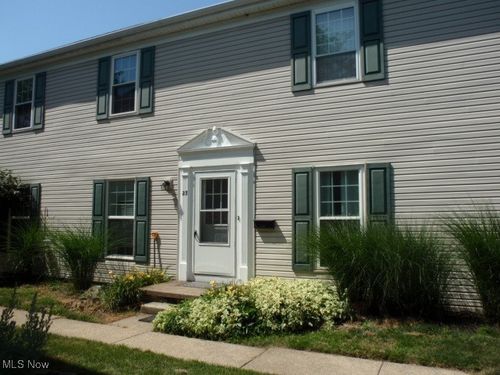 23 Valley Forge Ln, Elyria, OH, 44035-2709 | Card Image