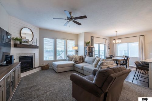 18803 Greenleaf St, Omaha, NE, 68136-1708 | Card Image