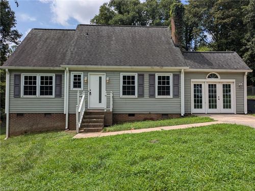 790 Shellhabour Blvd, Rural Hall, NC, 27045-9791 | Card Image