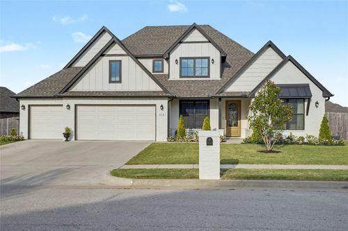 414 N 84th Pl, Broken Arrow, OK, 74014-7450 | Card Image