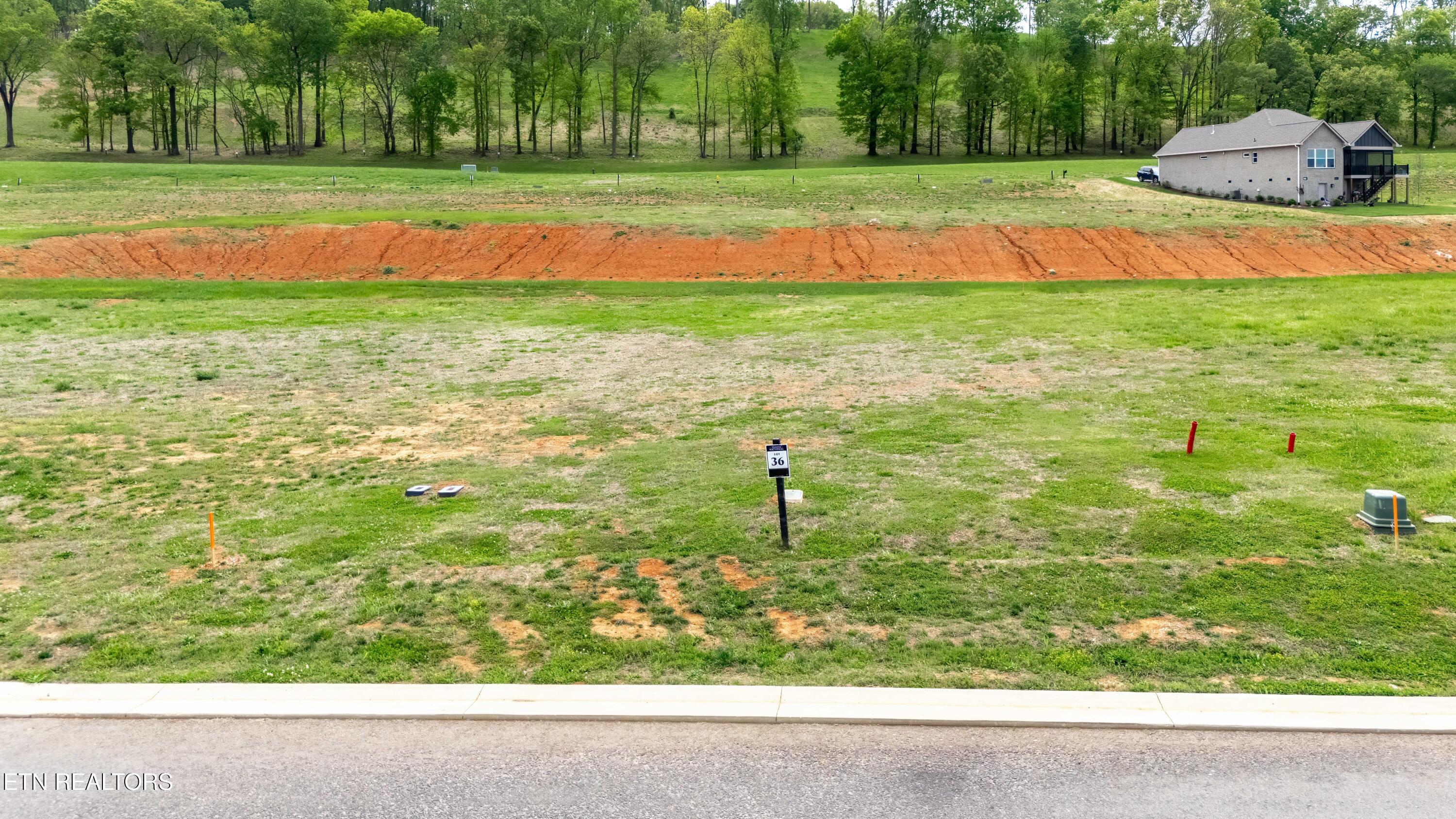 Land in Loudon 3