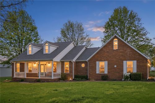 3473 Grapevine Dr, Tontitown, AR, 72762-9498 | Card Image