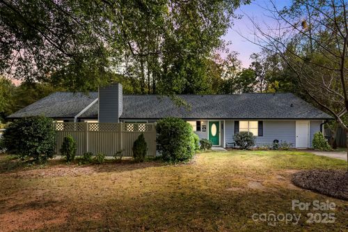 2836 Huntingtowne Farms Ln, Charlotte, NC, 28210-6159 | Card Image