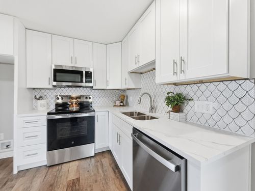 104 Clark St, Whitesboro, TX, 76273-1829 | Card Image