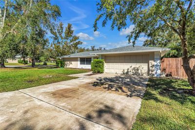 2713 Washington Avenue, House other with 3 bedrooms, 2 bathrooms and null parking in Eustis FL | Image 3