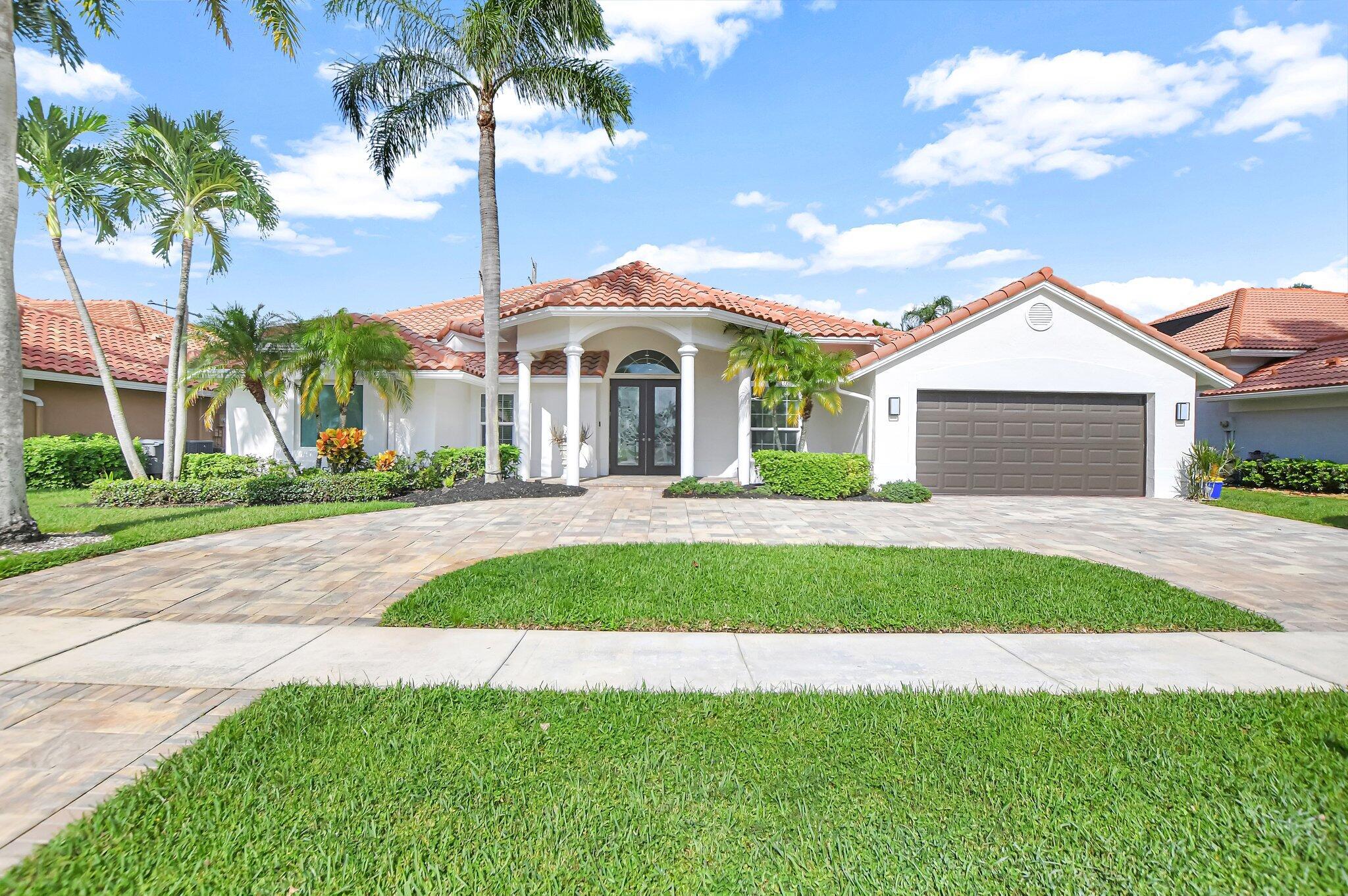 Cloister Lake Ln, Boca Raton, FL 33498