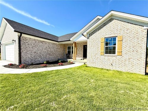 7537 Brownstown Rd, Henryville, IN, 47126-8710 | Card Image