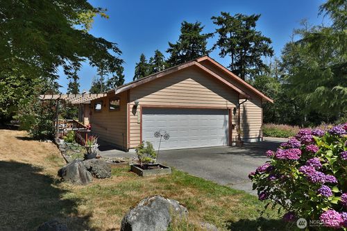 5772 Capt Vancouver Dr, Langley, WA, 98260-9757 | Card Image